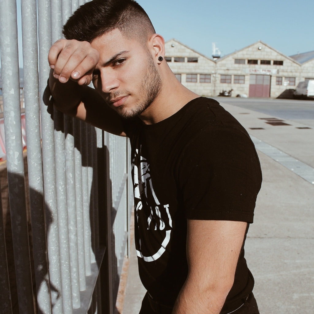 T-Shirt Dressing Style for Women and Men (2021)